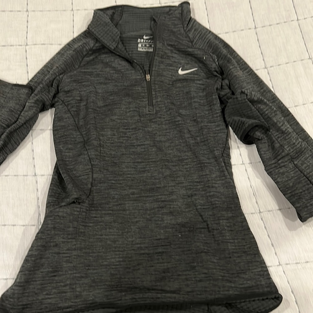 Dark grey Nike Dri-Fit Longsleeve Quarter-zip